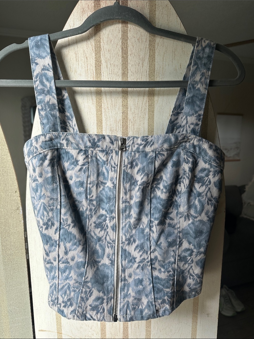 NWT Levi's Floral Print Denim Bustier - Picture 3 of 5